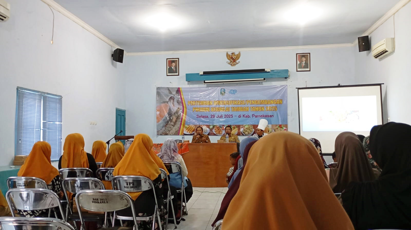 bimtek diversifikasi produk - Dinas Perikanan Pamekasan