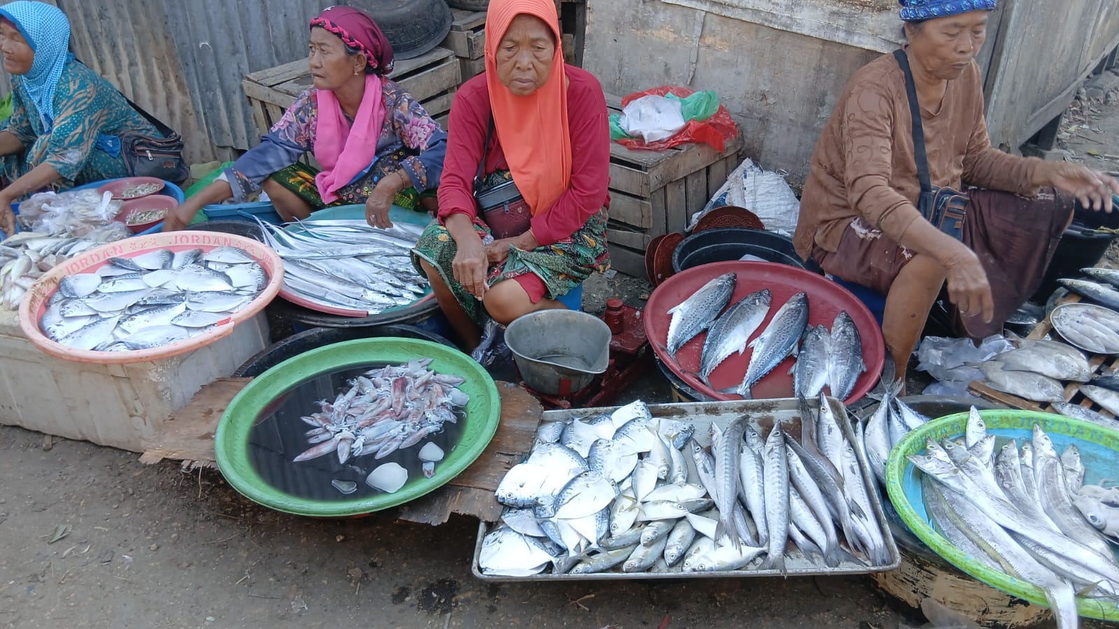 Pendataan Pemasar hasil perikanan - Dinas Perikanan Kabupaten Pamekasan