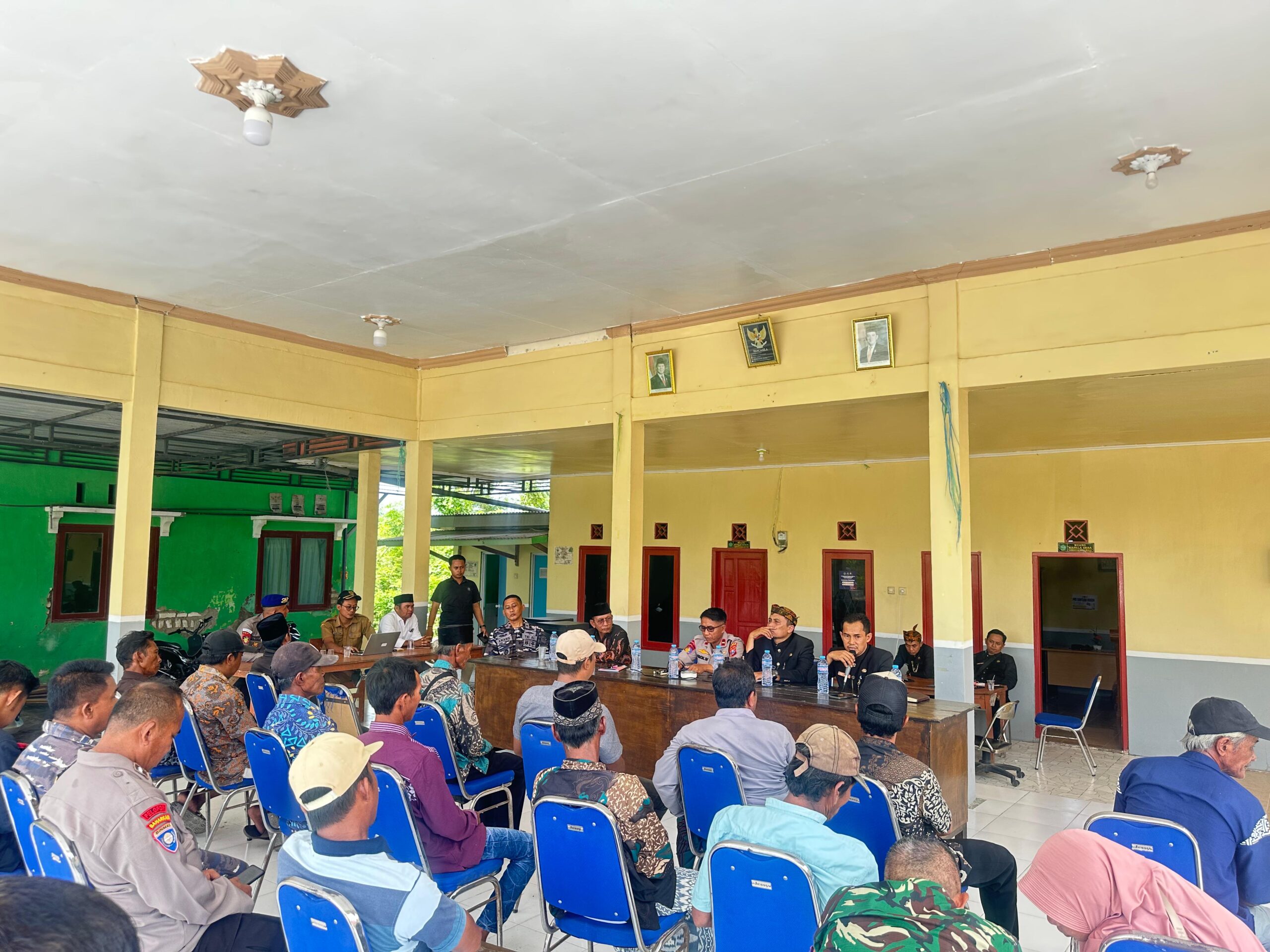 Musyawarah penertiban larangan alat tangkap Garok - DInas Perikanan Pamekasan 1